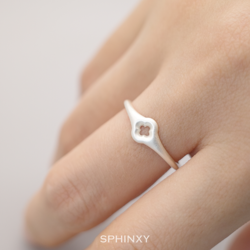 BEGONIA MOTIFS RING
