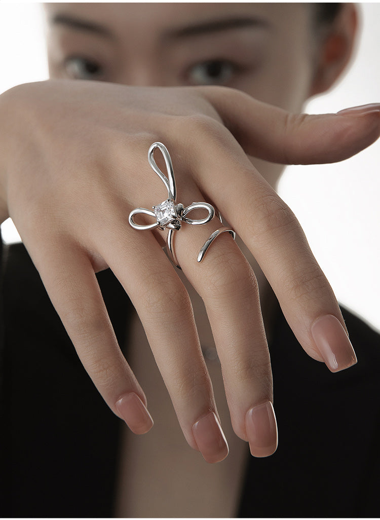 COILED ZIRCONIA-INLAID RING