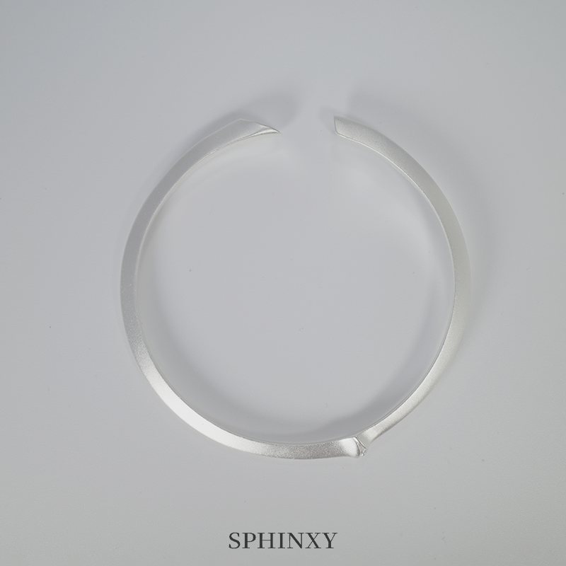SEGMENTED BAMBOO-CIRCLED CUFF