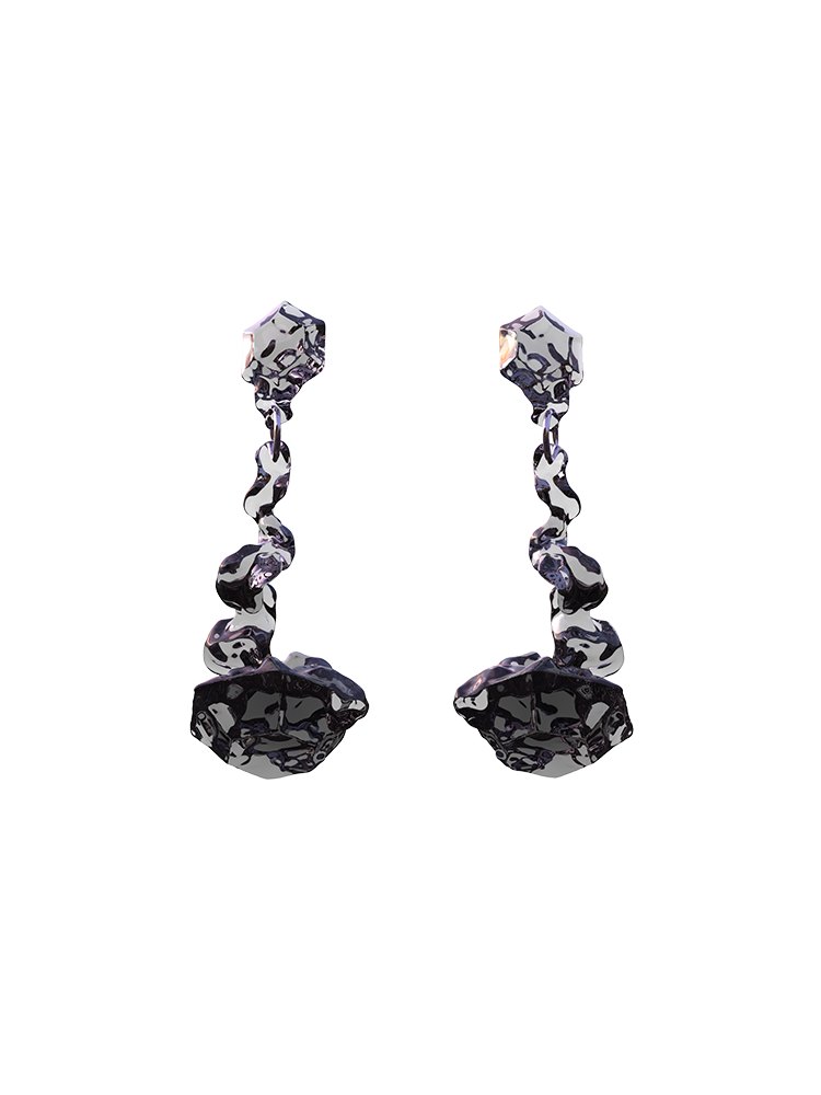 INTAGLIO-CUT BERG CRYSTAL CHANDELIERS EARRING